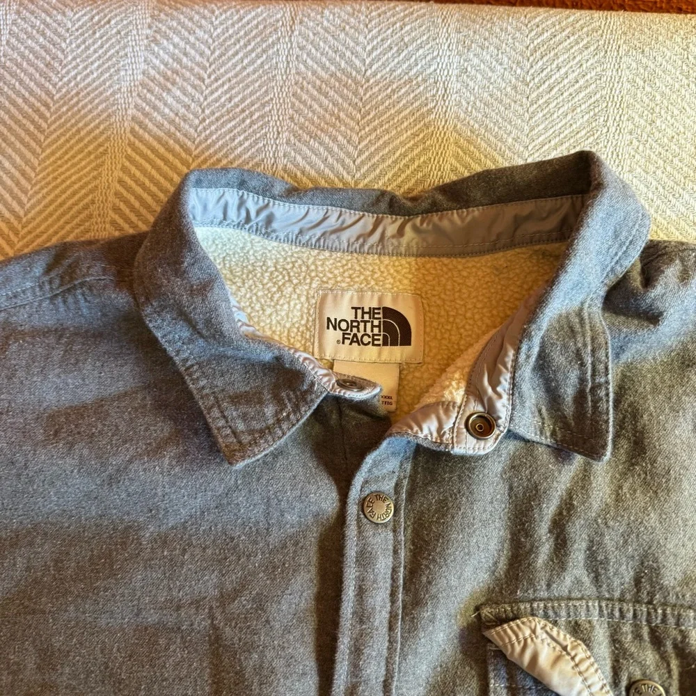 The‎ North Face Men's Sherpa-Lined Flannel Button-Up Shacket Gray, Size XXXL